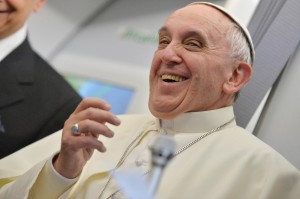 Papa Francesco rienta in Vaticano