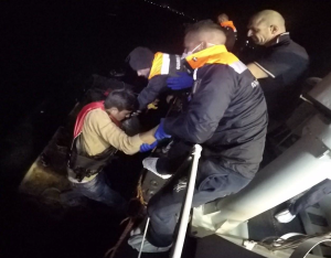 12_Attività di trasbordo dei migranti a bordo della motovedetta CP292