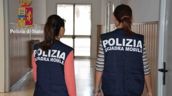 False residenze per ottenere permessi di soggiorno, cittadini ... Polizia di stranieri